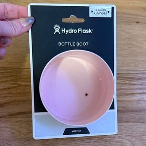 Hydro Flask Light Pink Bottle Boot NWT